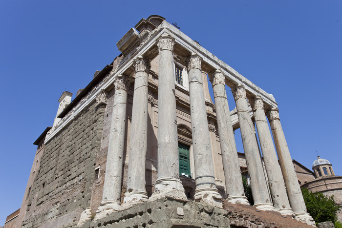 rome_coliseum_ruins_2.jpg